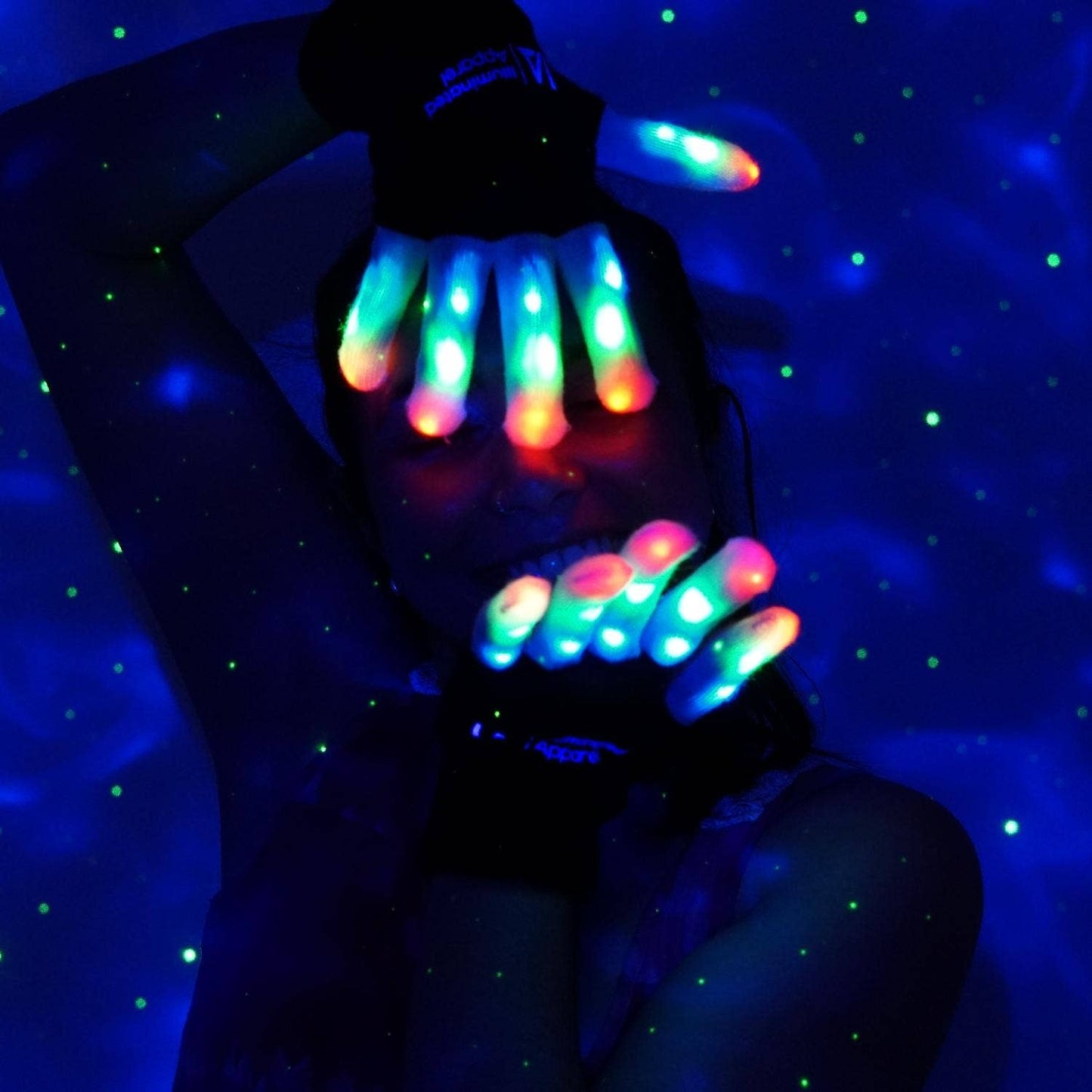 Illuminated Apparel - Kids LED Light Up Gloves: 4-7 Years Old