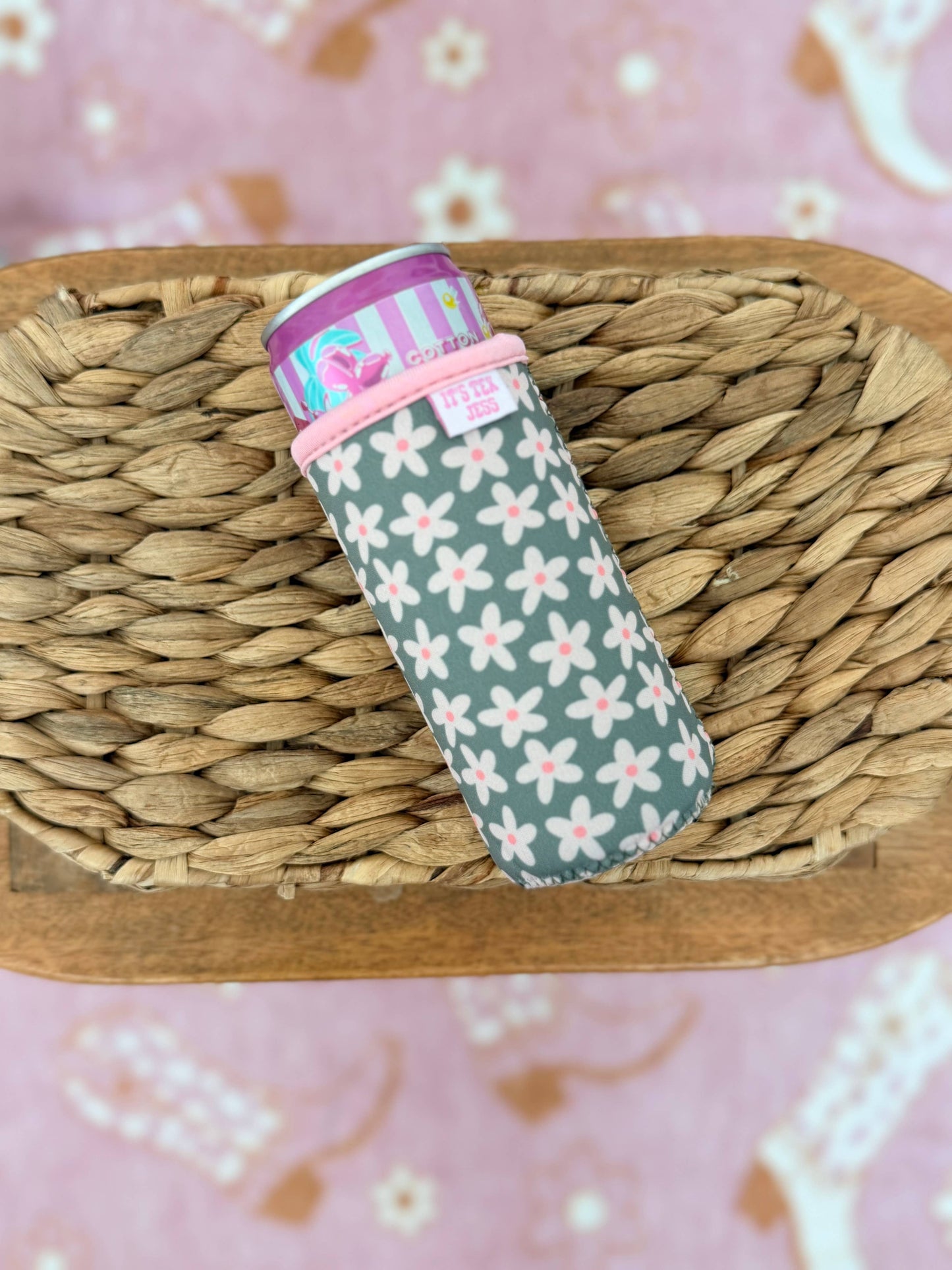 It's Tex Jess - Slim Can Sleeve-Green Floral