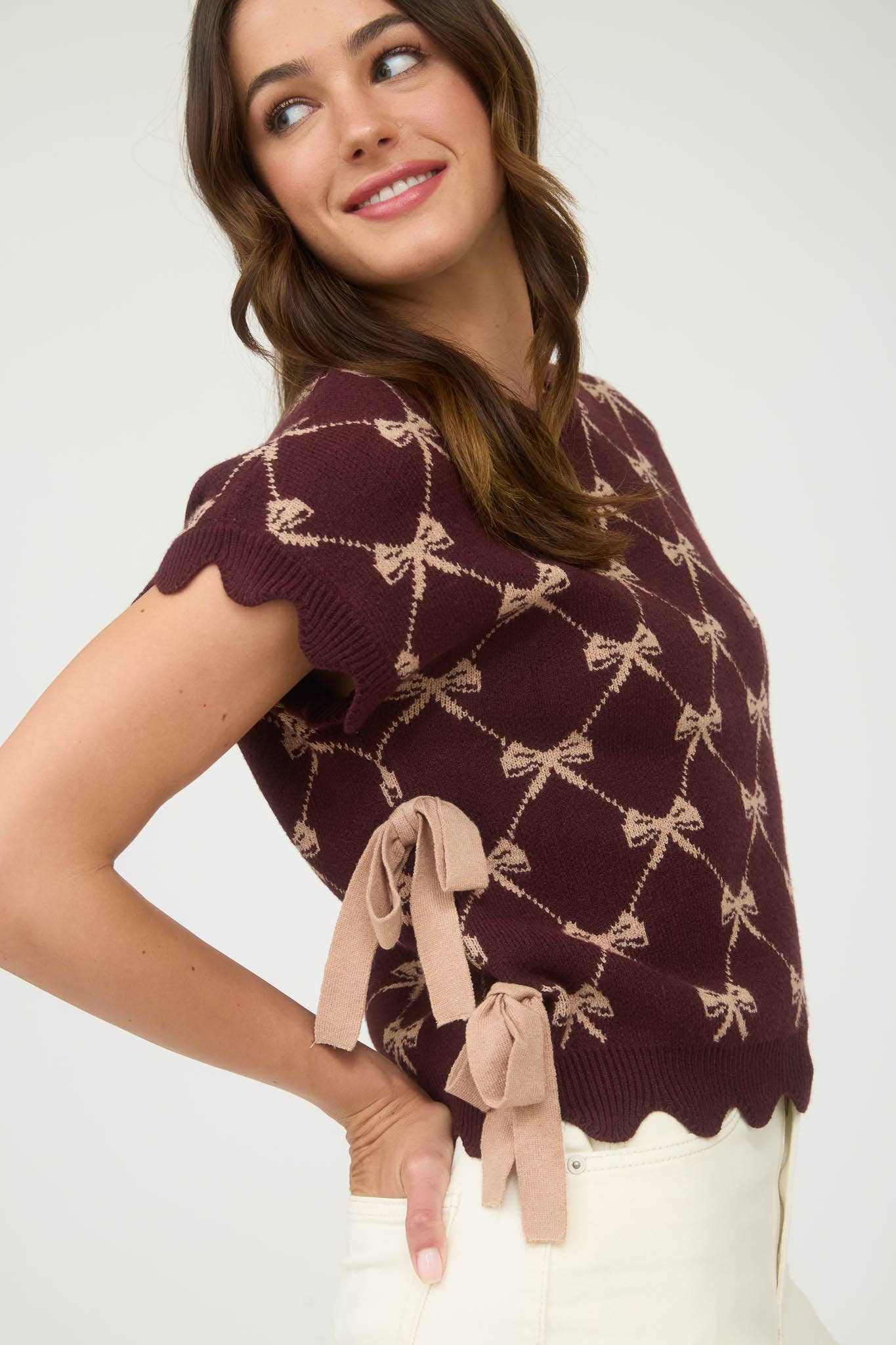 KAYLA BOW PATTERN WITH SIDE TIE SHORT SLEEVE TOP - BURGUNDY