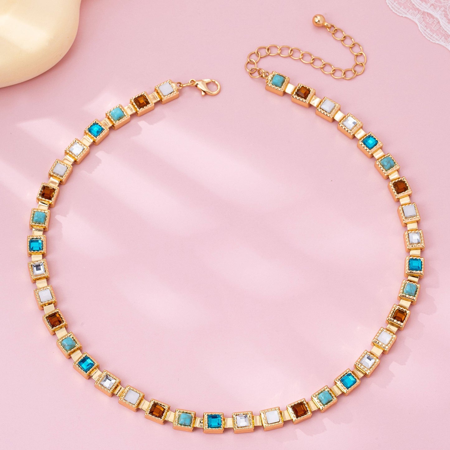 JOSSLYN by wall to wall - Geometric Acrylic Statement Necklace | 80N92826