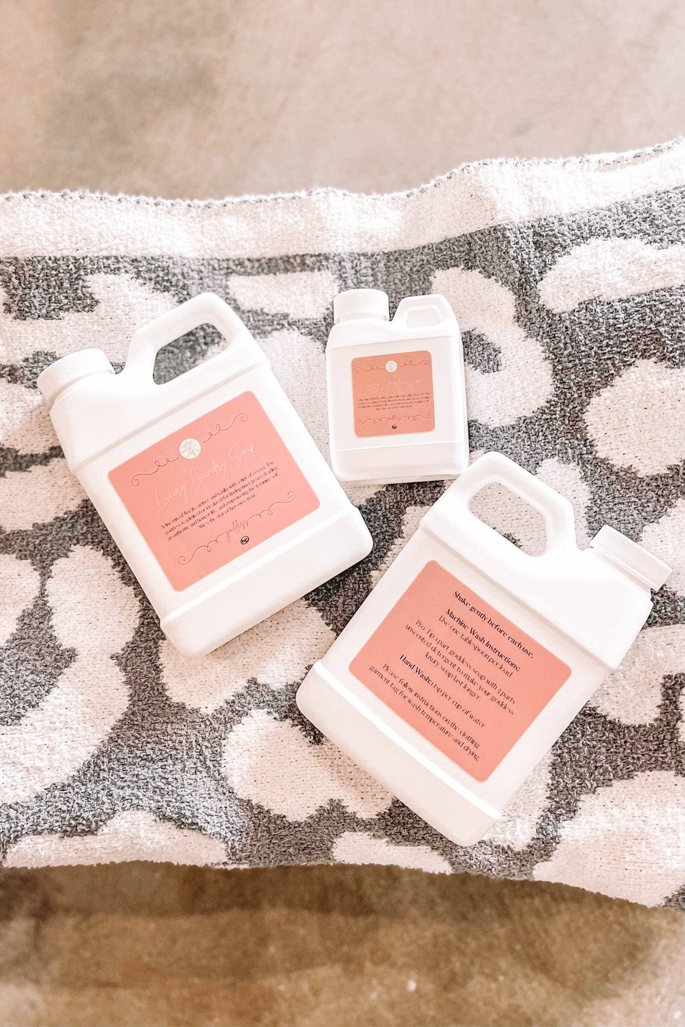 TMLL Beauty Co - Goddess Luxury Laundry Soap: Small