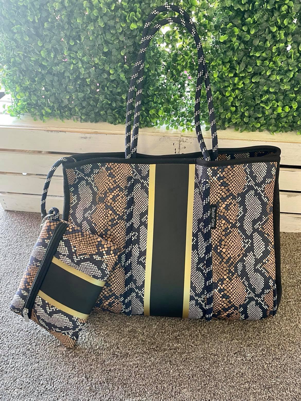 Lg Neoprene Tote