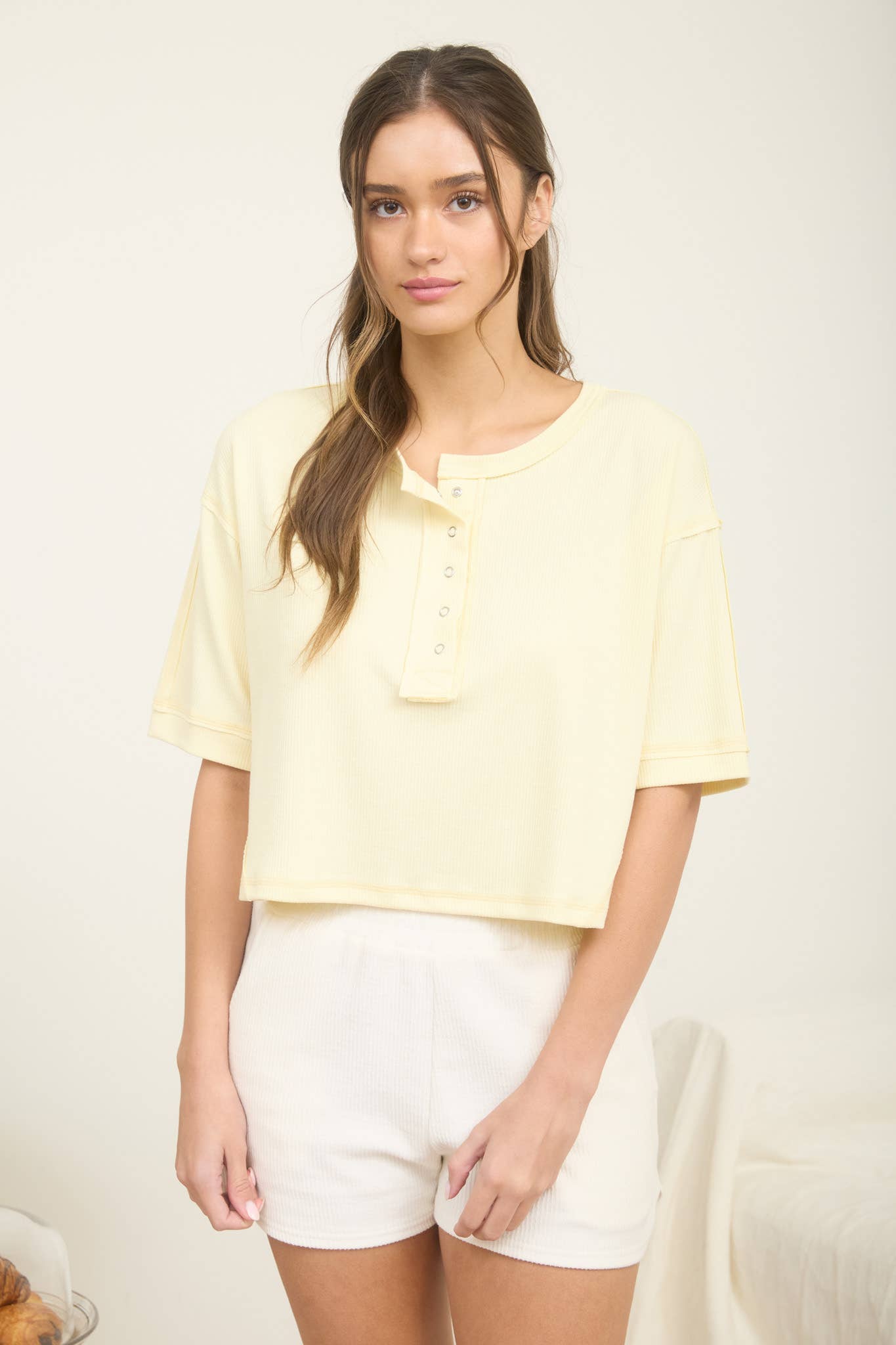 J.O.A - EXPOSED SEAM SHORT SLEEVE BOXY HENLEY KNIT TOP