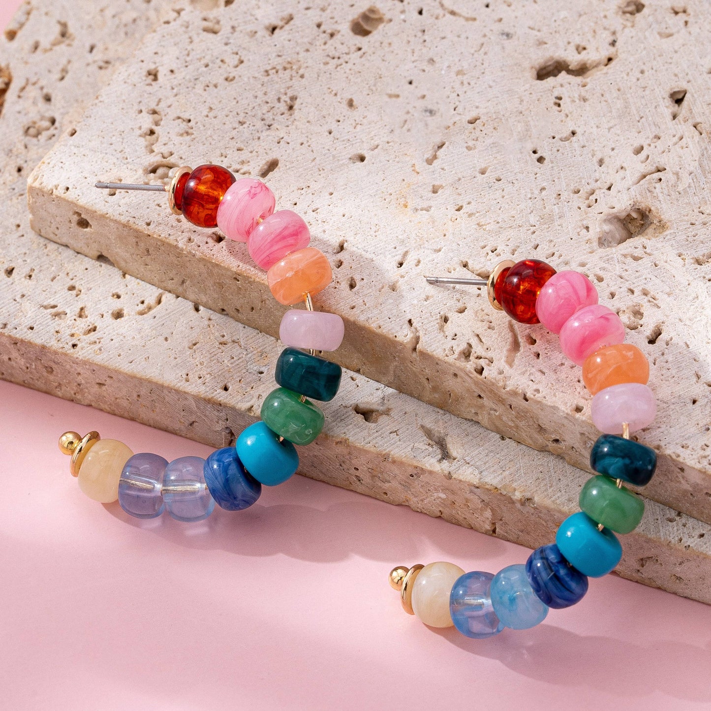 JOSSLYN by wall to wall - Rainbow Beaded Hoop Earrings | 80E61634