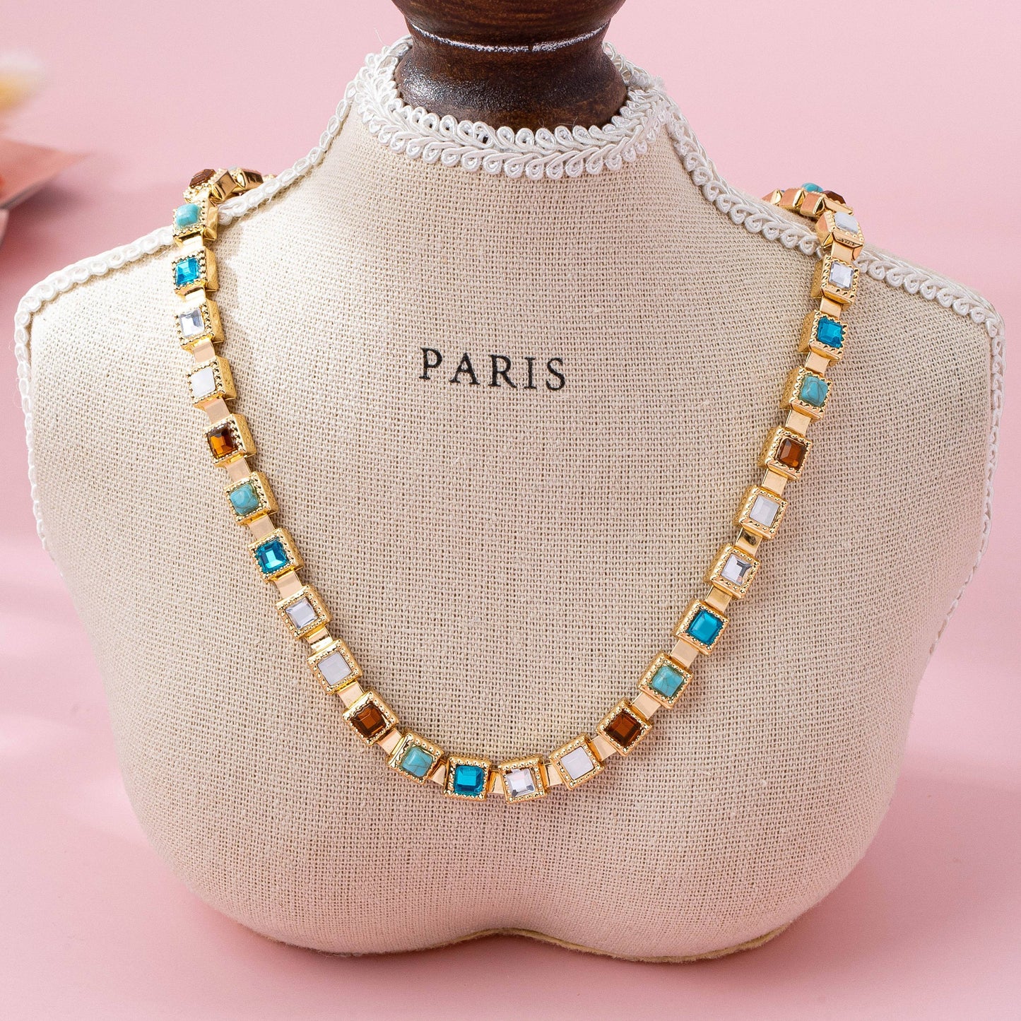 JOSSLYN by wall to wall - Geometric Acrylic Statement Necklace | 80N92826