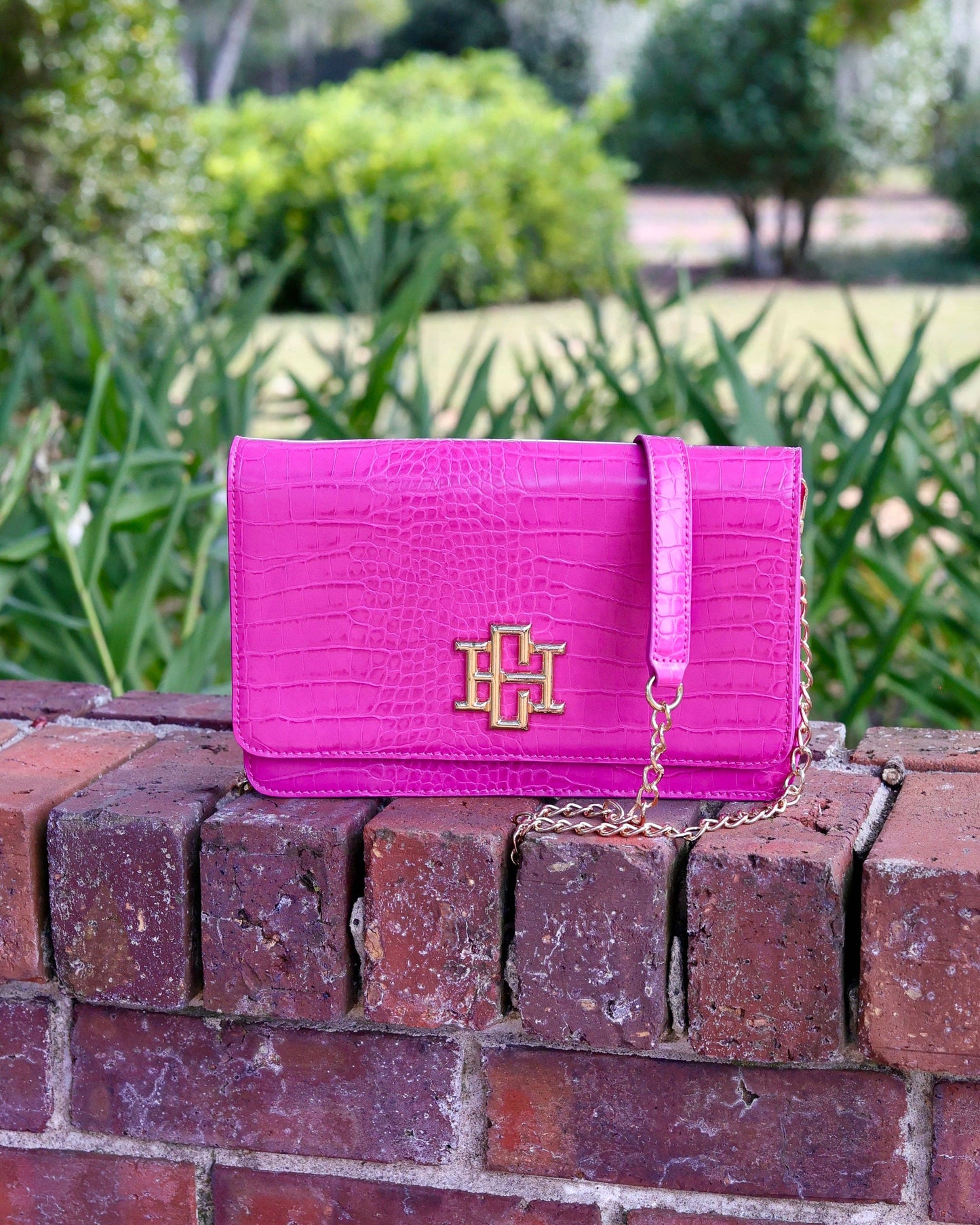 Caroline Hill - Bryn Clutch/Crossbody Hot Pink EC