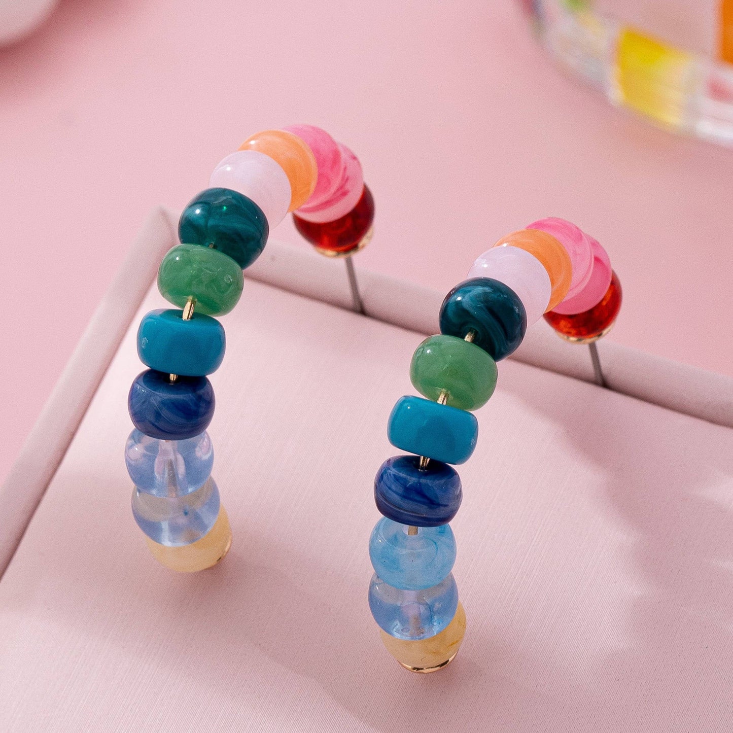 JOSSLYN by wall to wall - Rainbow Beaded Hoop Earrings | 80E61634