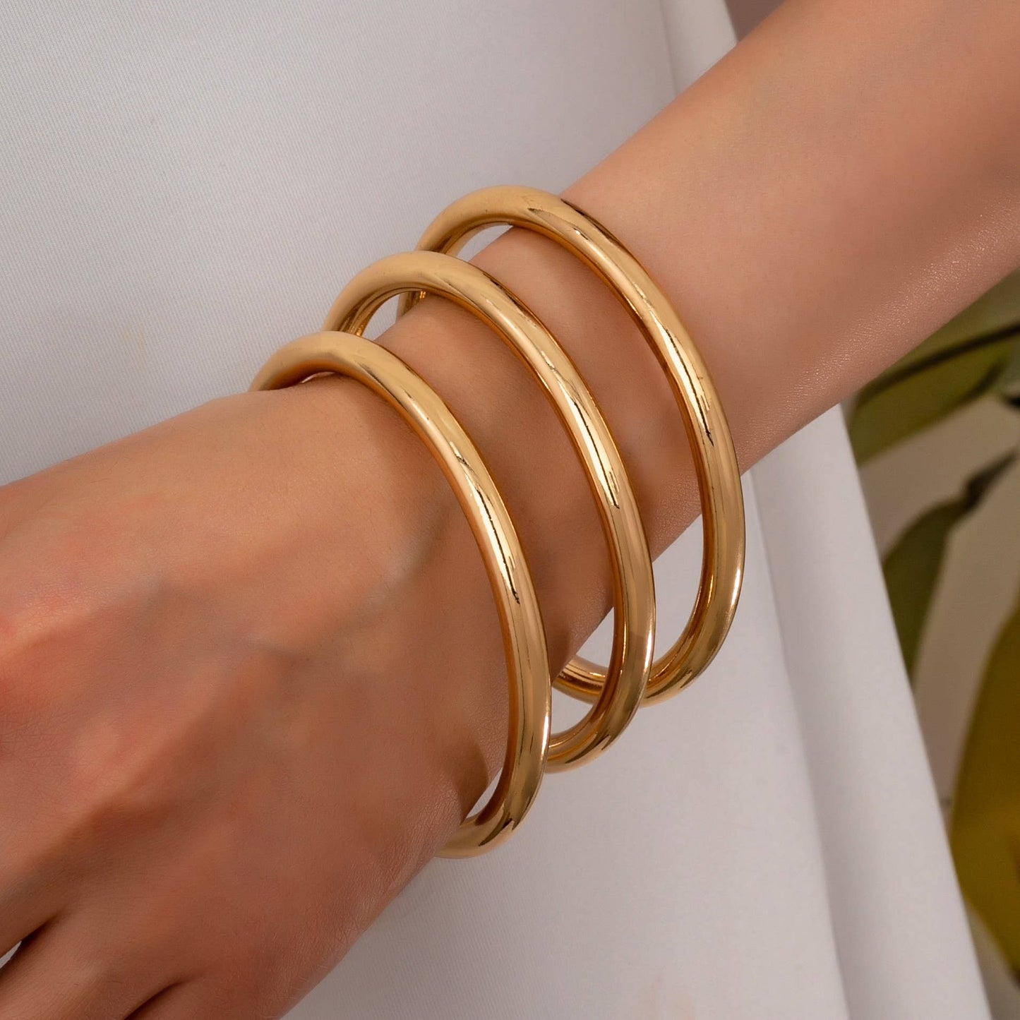 JOSSLYN by wall to wall - Chunky Triple Tube Bangle Set | 80B1604
