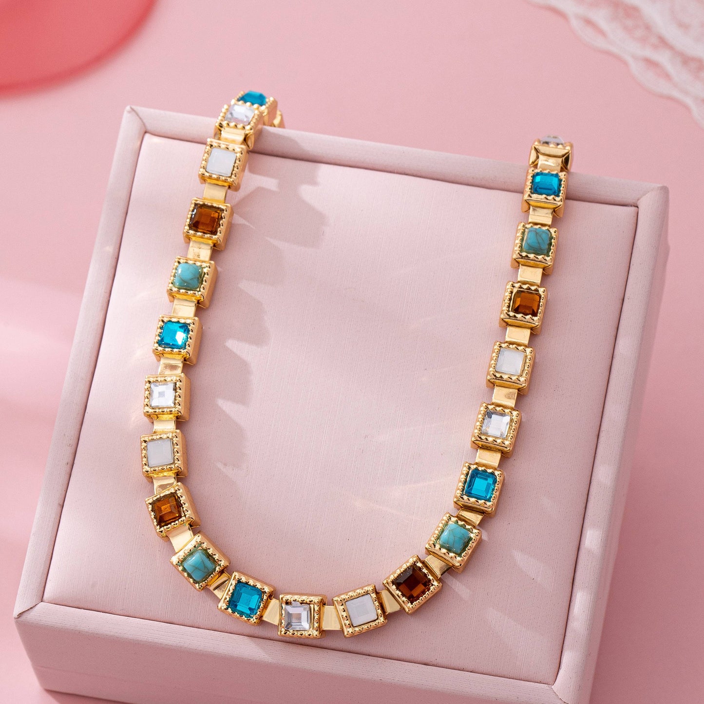 JOSSLYN by wall to wall - Geometric Acrylic Statement Necklace | 80N92826
