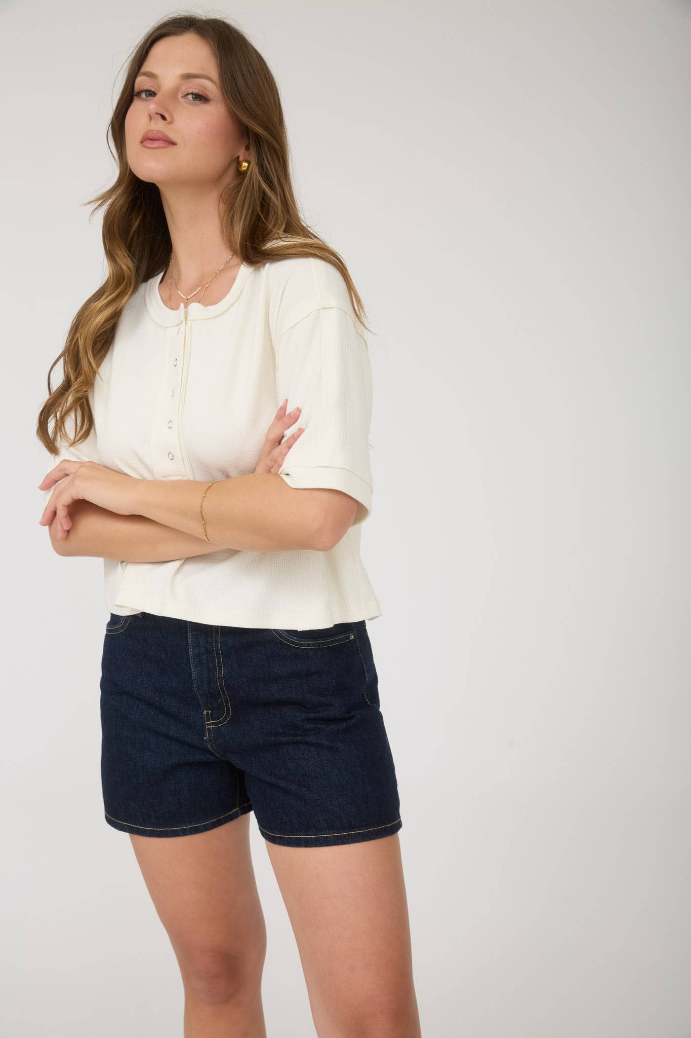 J.O.A - EXPOSED SEAM SHORT SLEEVE BOXY HENLEY KNIT TOP
