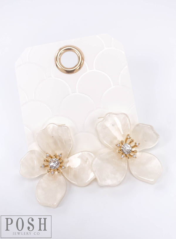 Acrylic flower with pearl center post earring
