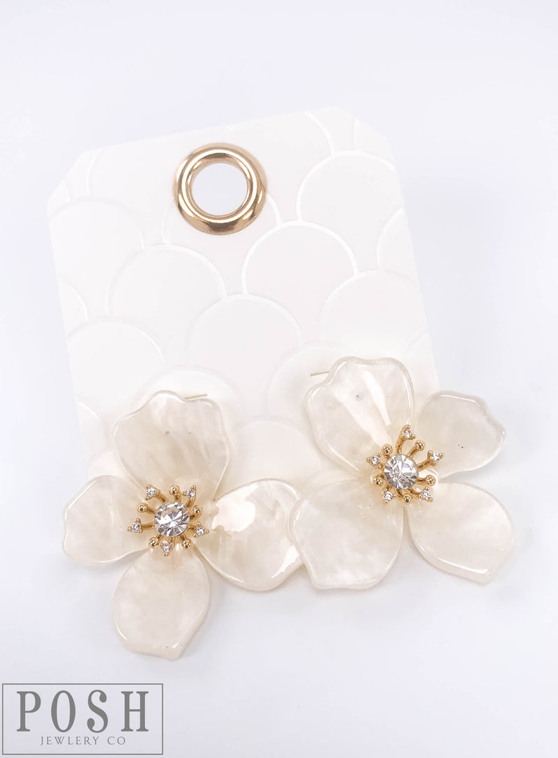 Acrylic flower with pearl center post earring