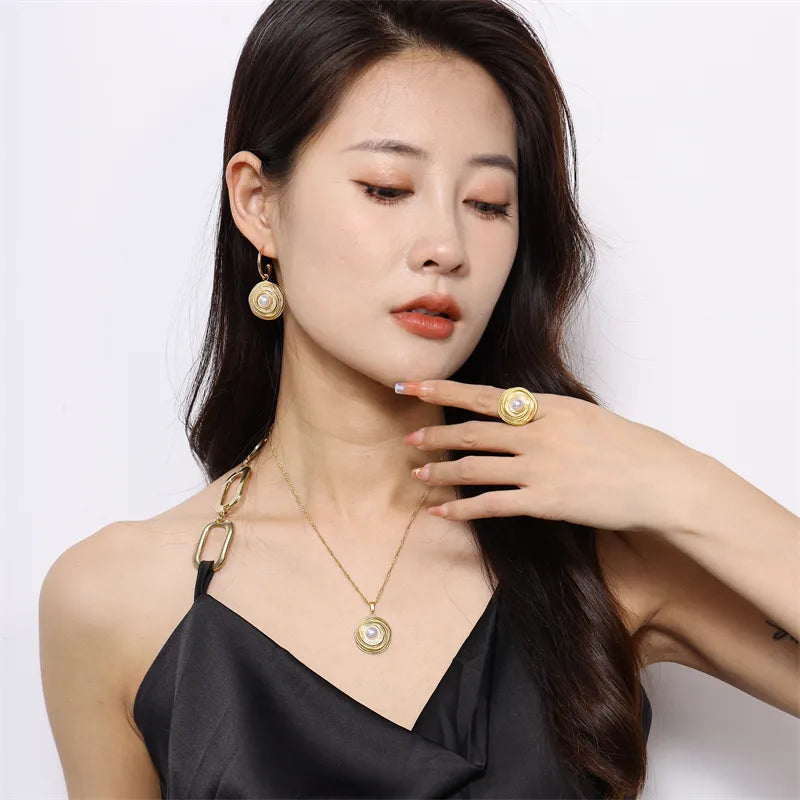 Center Pearl Earrings