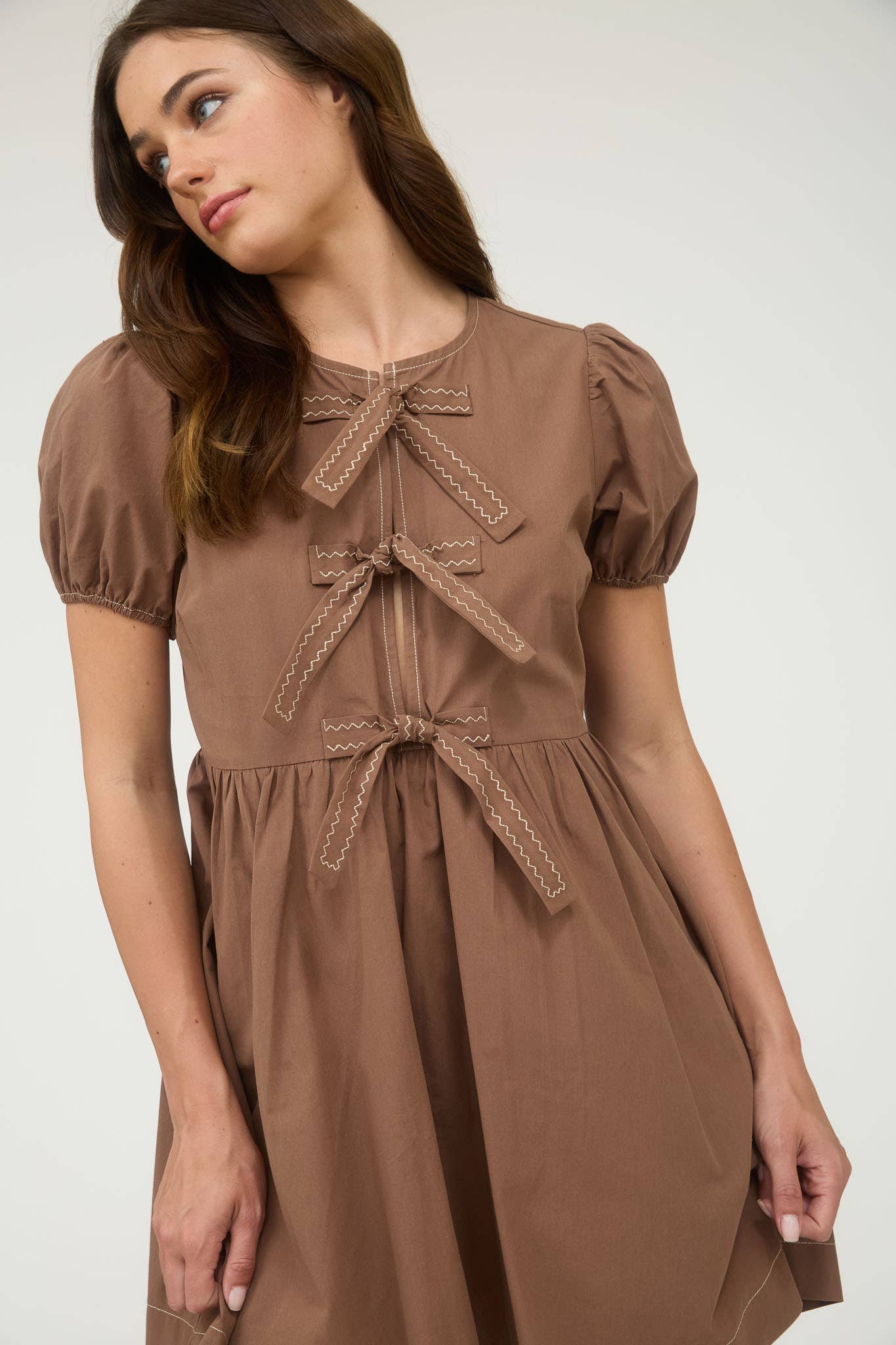 FIRST LOOK  FRONT TIE SHORT PUFF SLEEVE BABYDOLL MINI DRESS - BROWN