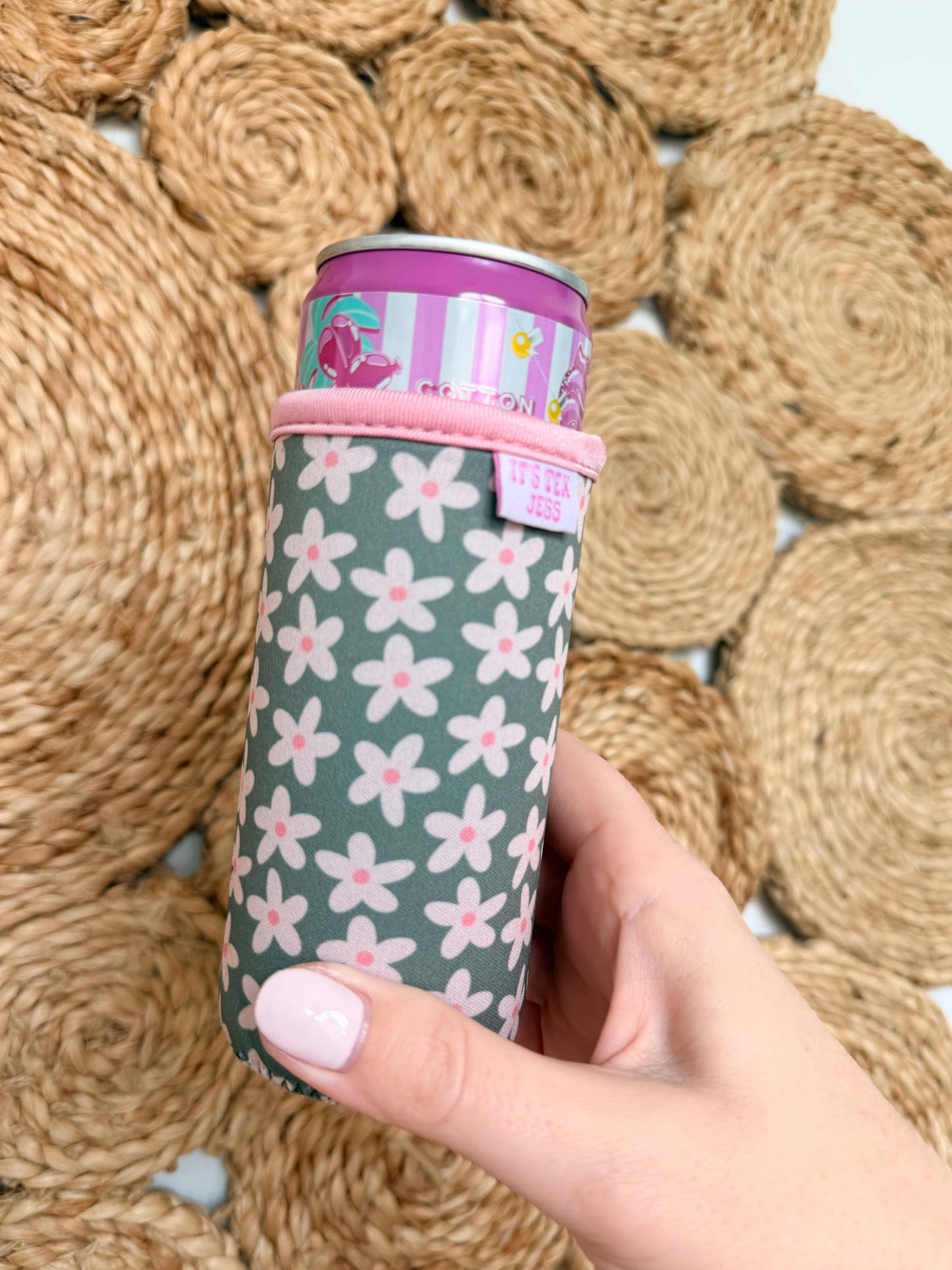 It's Tex Jess - Slim Can Sleeve-Green Floral