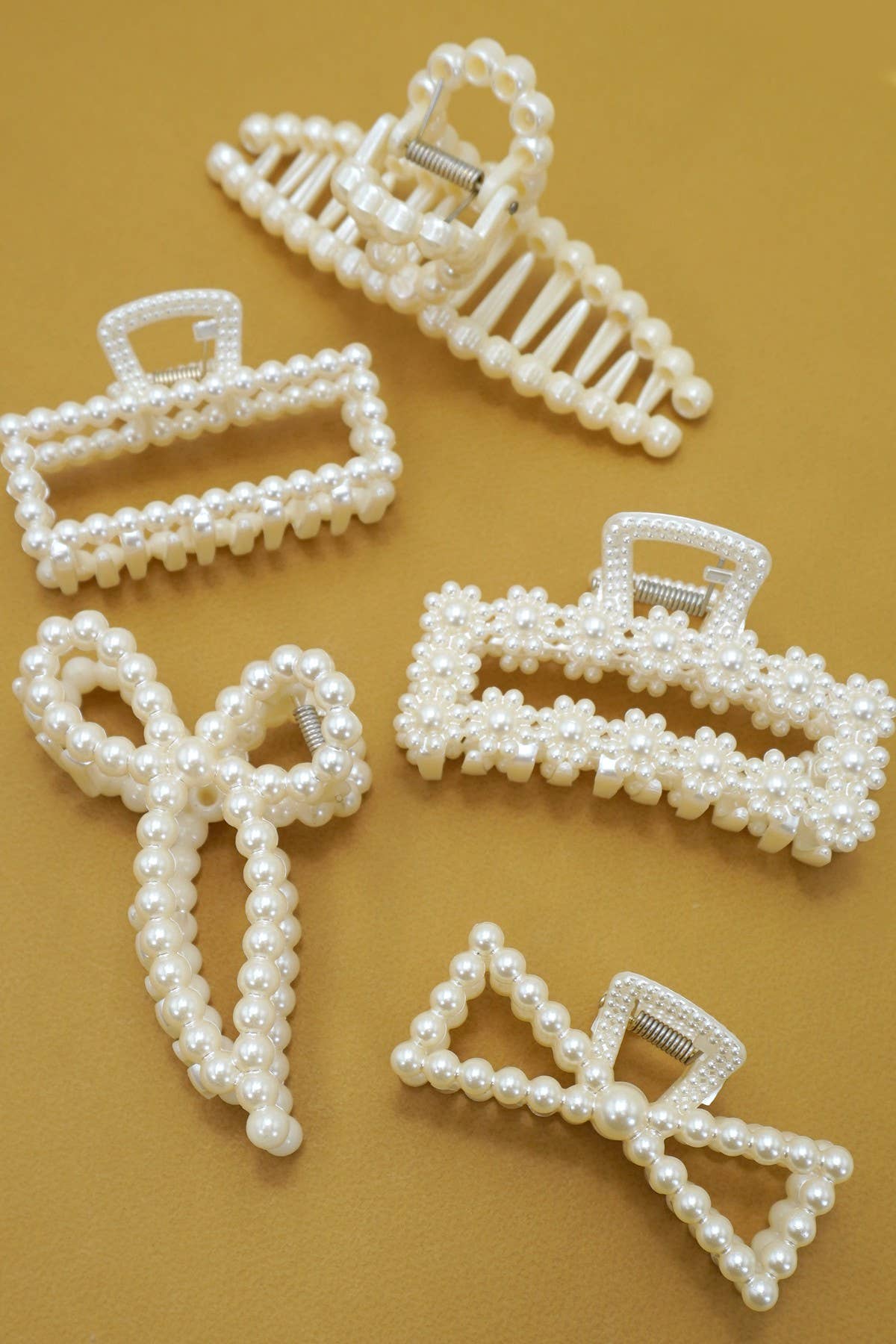 JOSSLYN by wall to wall - PEARL HAIR CLAW CLIPS | 40H736