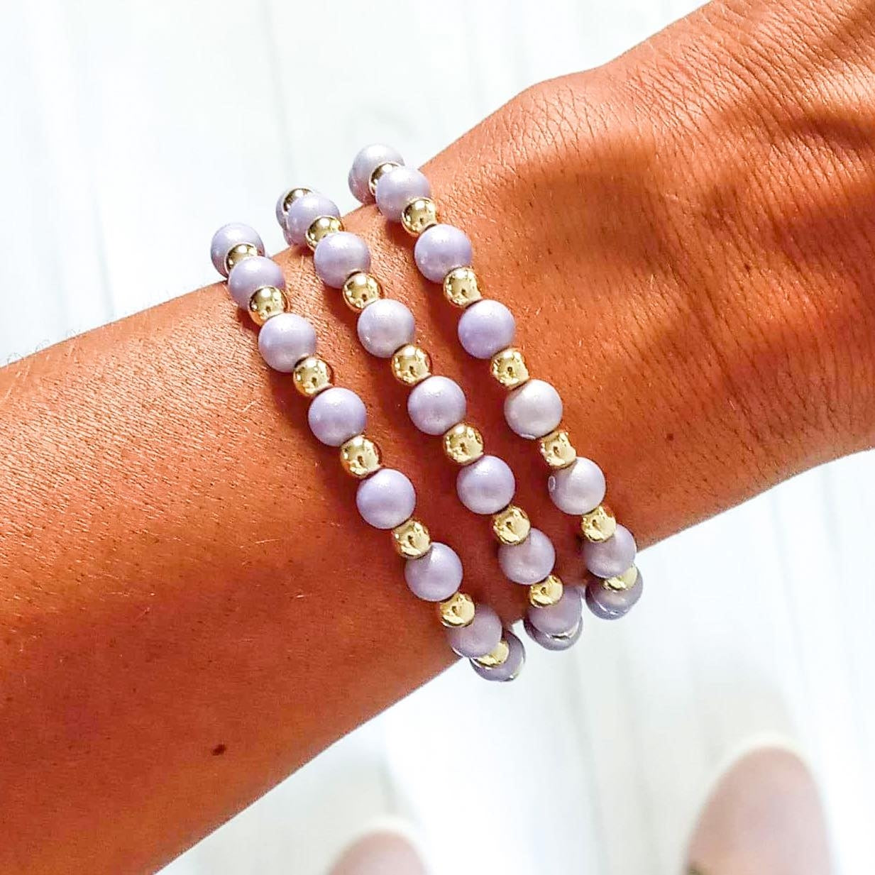 Neon Lavender Pearl Matter Bracelet and Gold